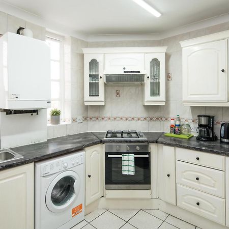 Private Double Room Shared Bathroom Near City Centre Лондон Экстерьер фото