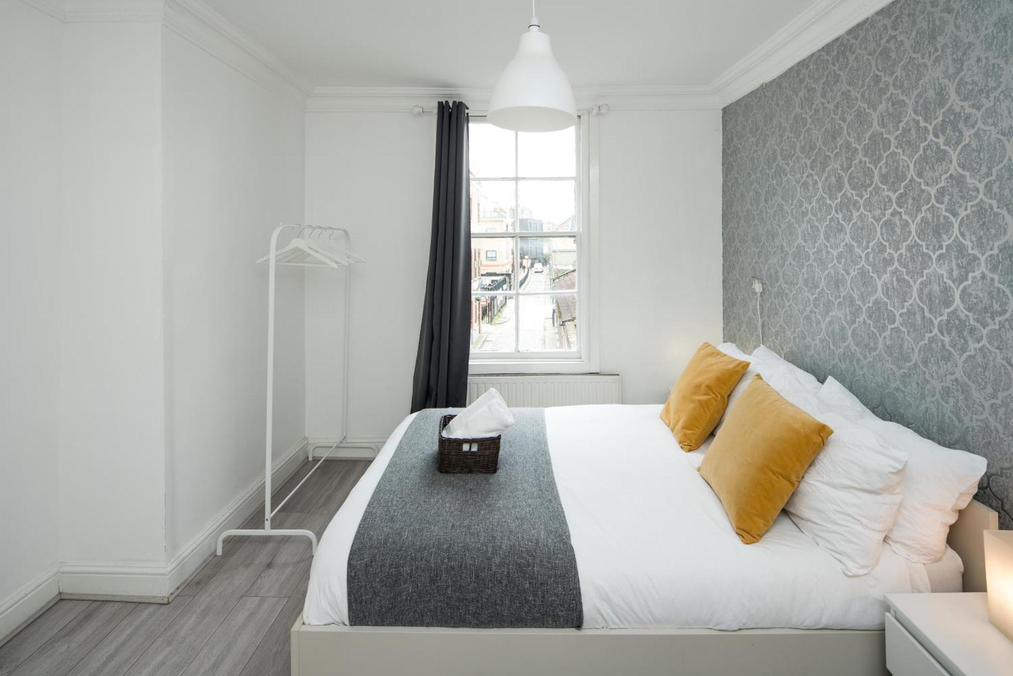 Private Double Room Shared Bathroom Near City Centre Лондон Экстерьер фото