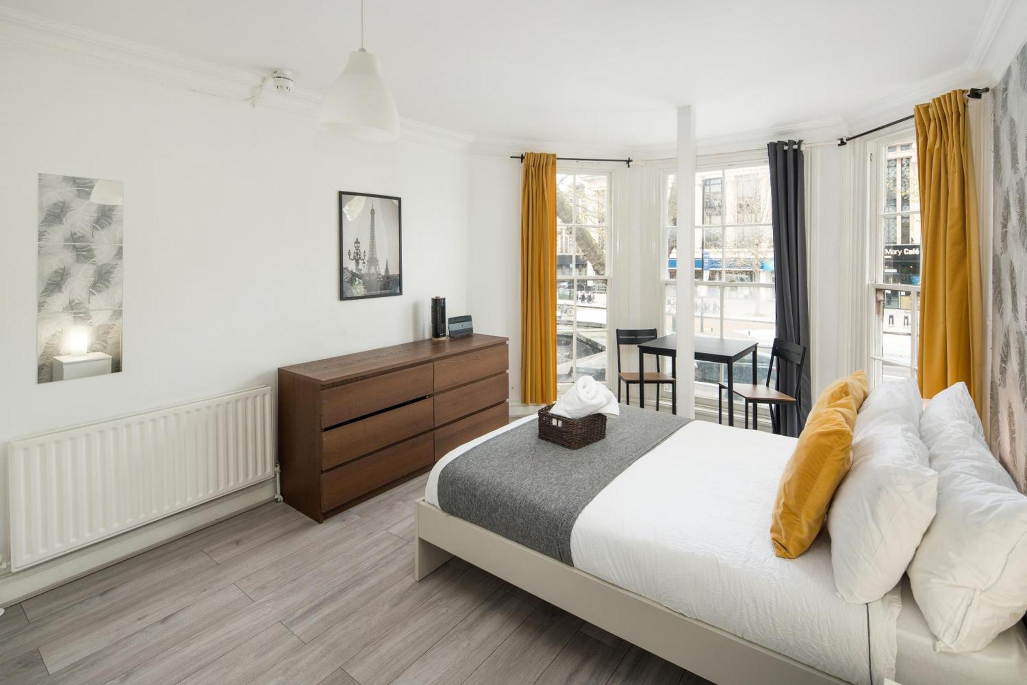 Private Double Room Shared Bathroom Near City Centre Лондон Экстерьер фото