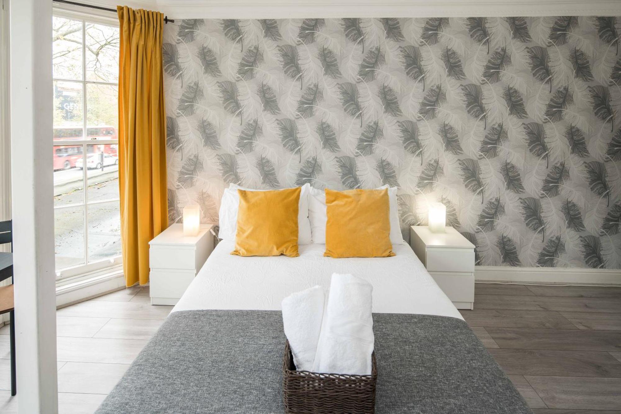 Private Double Room Shared Bathroom Near City Centre Лондон Экстерьер фото
