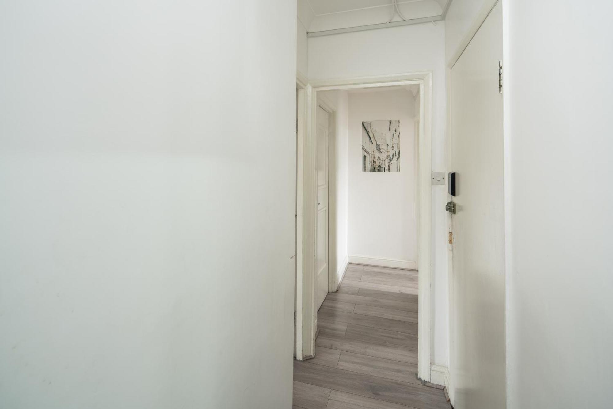 Private Double Room Shared Bathroom Near City Centre Лондон Экстерьер фото