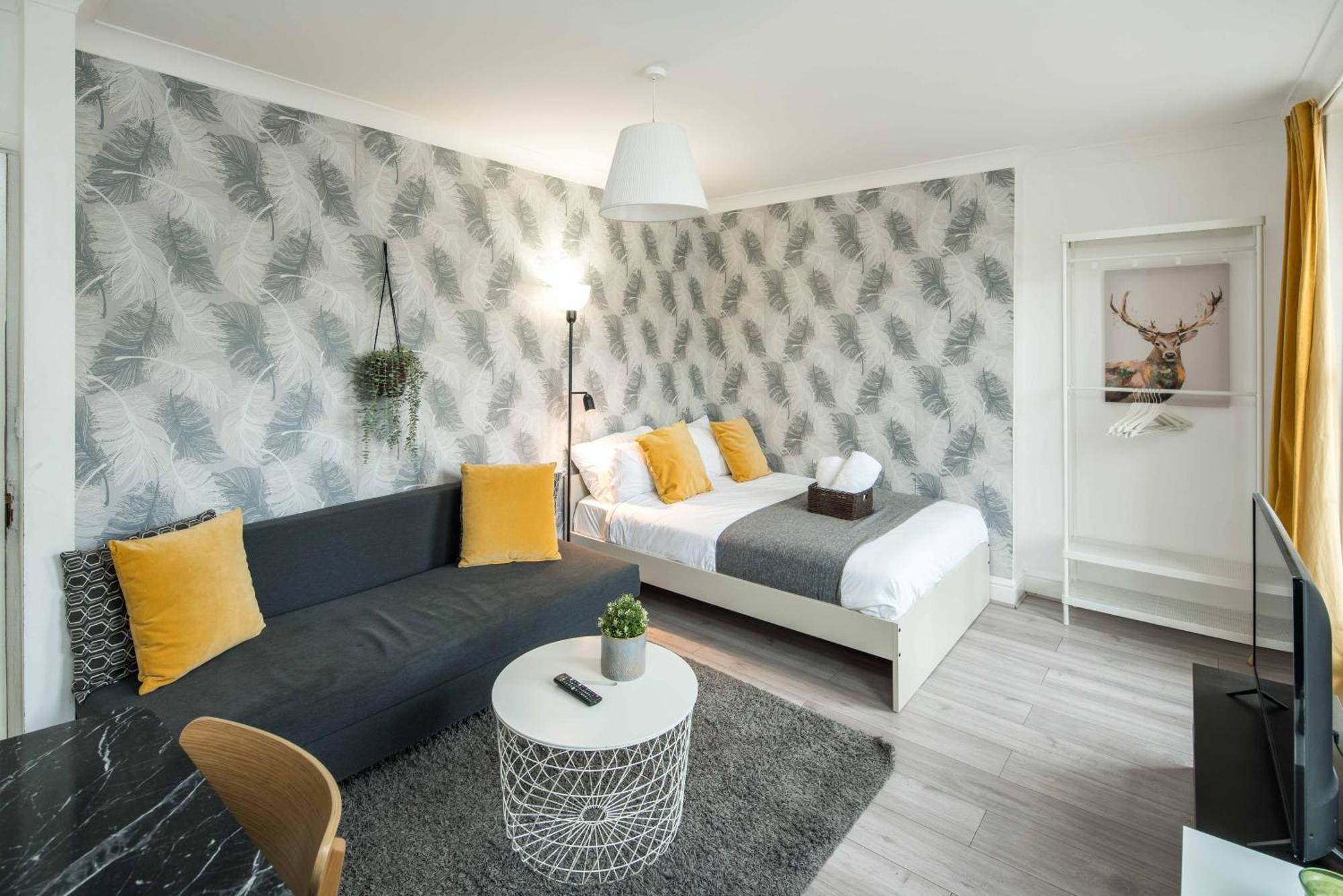 Private Double Room Shared Bathroom Near City Centre Лондон Экстерьер фото